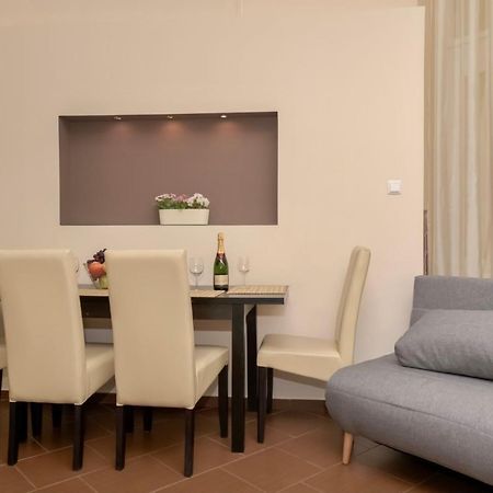 Corvina Apartment Budapest With Free Private Parking Bagian luar foto