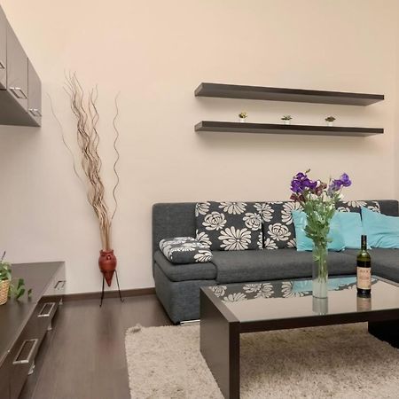 Corvina Apartment Budapest With Free Private Parking Bagian luar foto