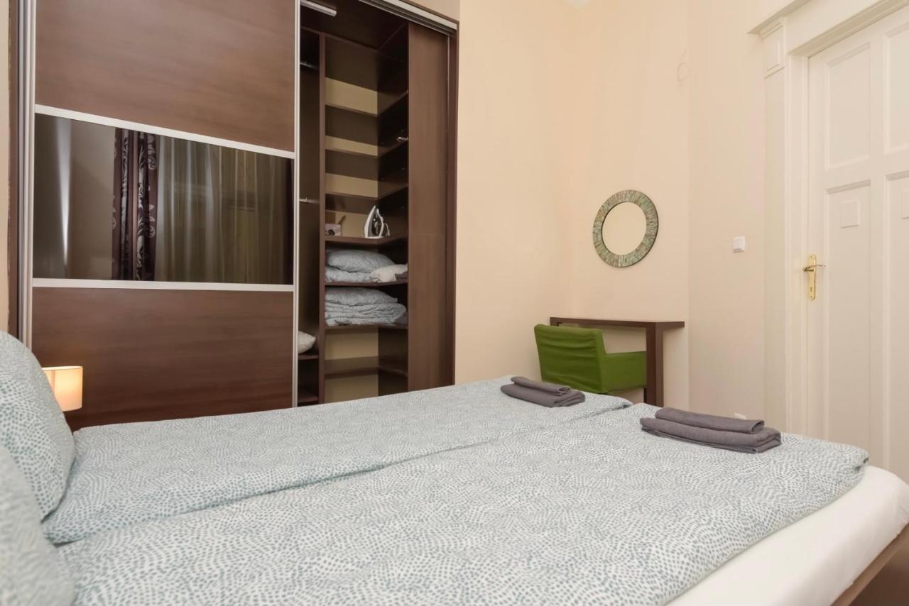 Corvina Apartment Budapest With Free Private Parking Bagian luar foto