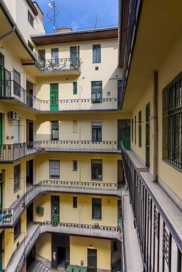 Corvina Apartment Budapest With Free Private Parking Bagian luar foto