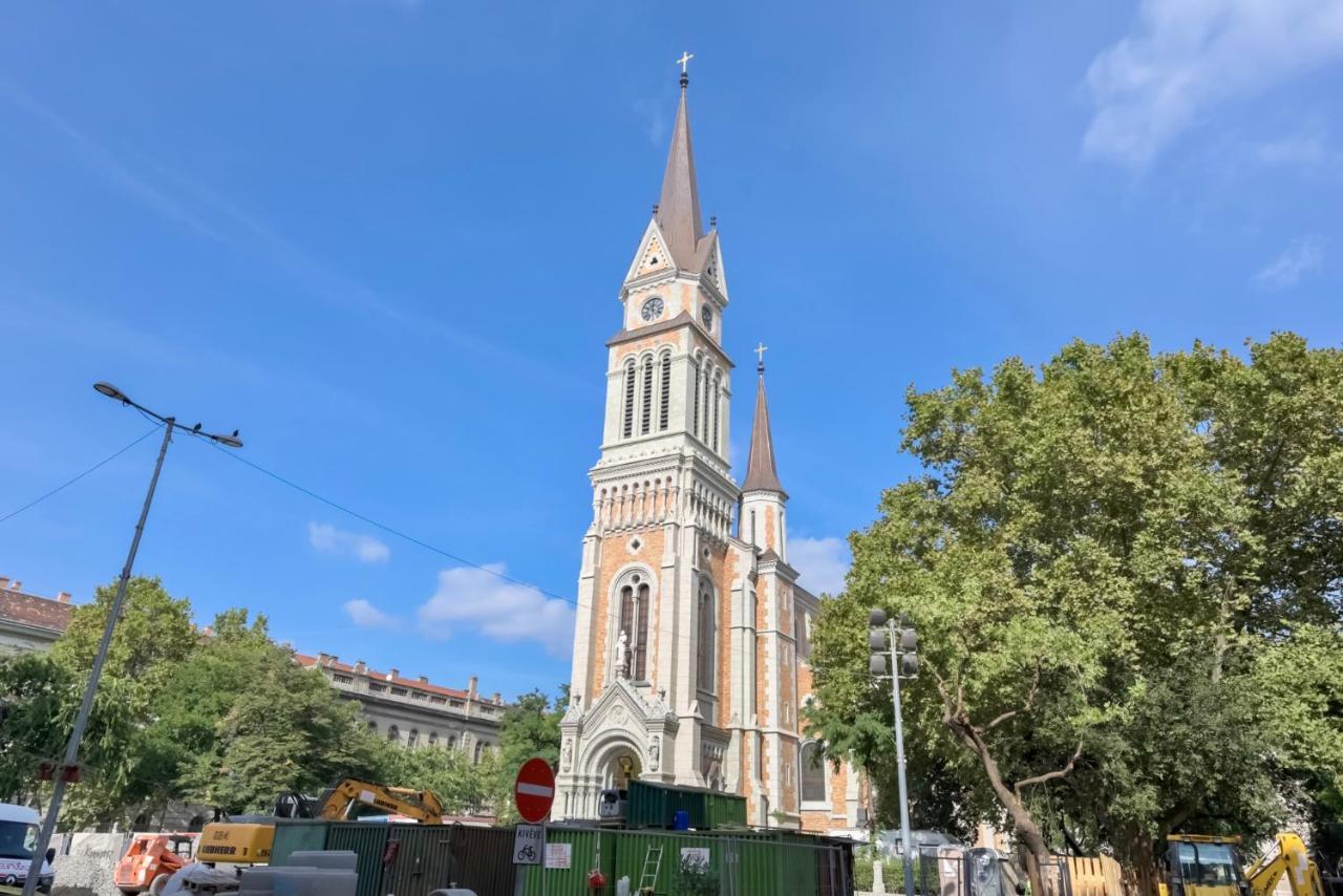 Corvina Apartment Budapest With Free Private Parking Bagian luar foto